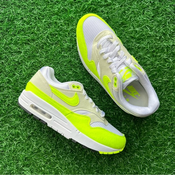 Nike Air Max 1 Volt - Sea Glass - Picture 9 of 14